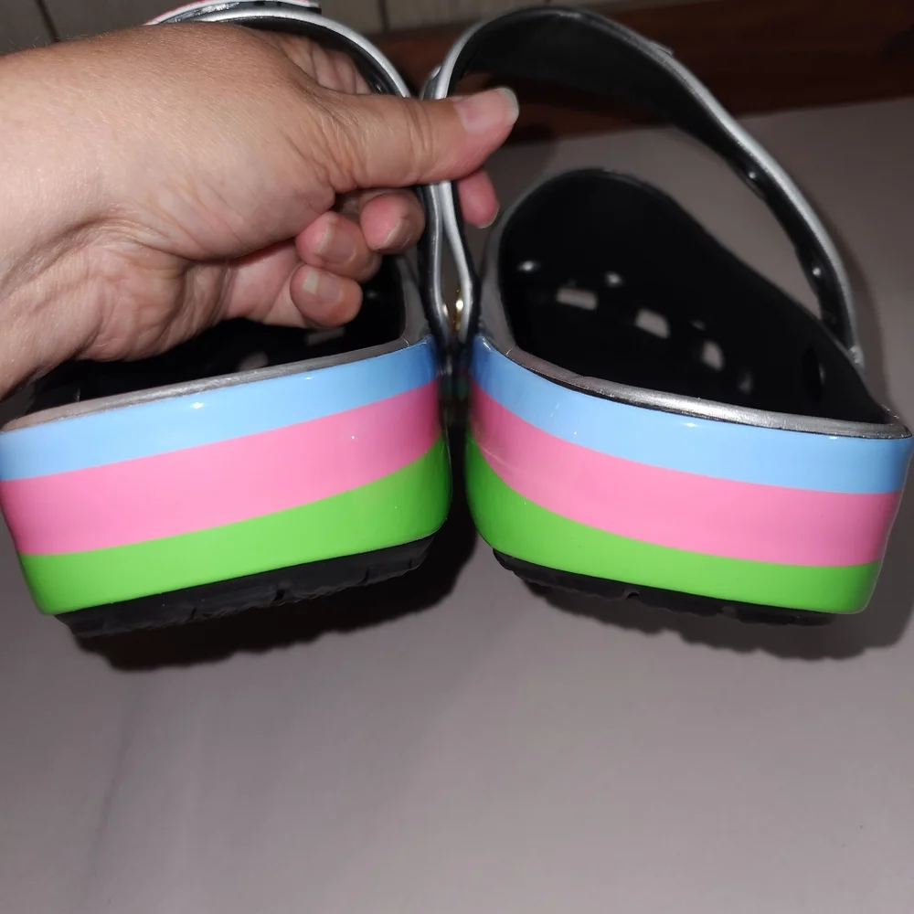 Crocs PowerPuff Girls  Collectors Shoes Mens Sz 11